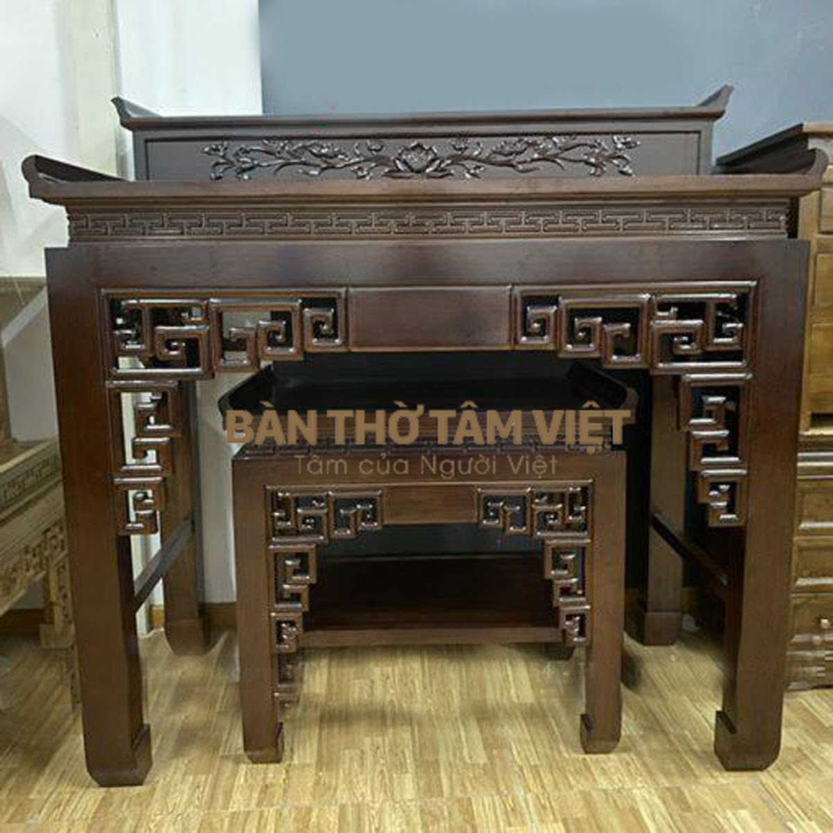 Bàn Thờ Tâm Việt