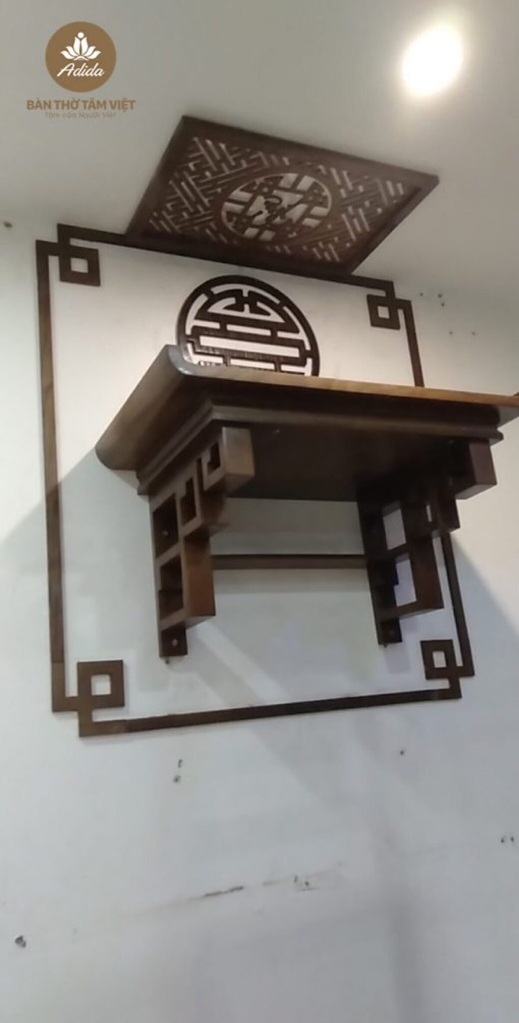 Bàn Thờ Tâm Việt