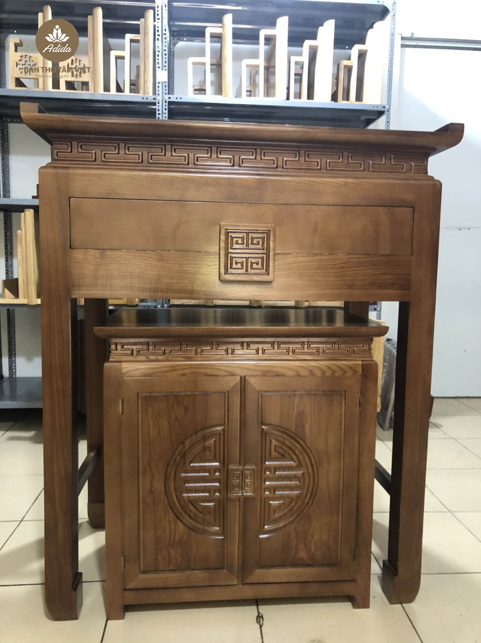 Bàn Thờ Tâm Việt