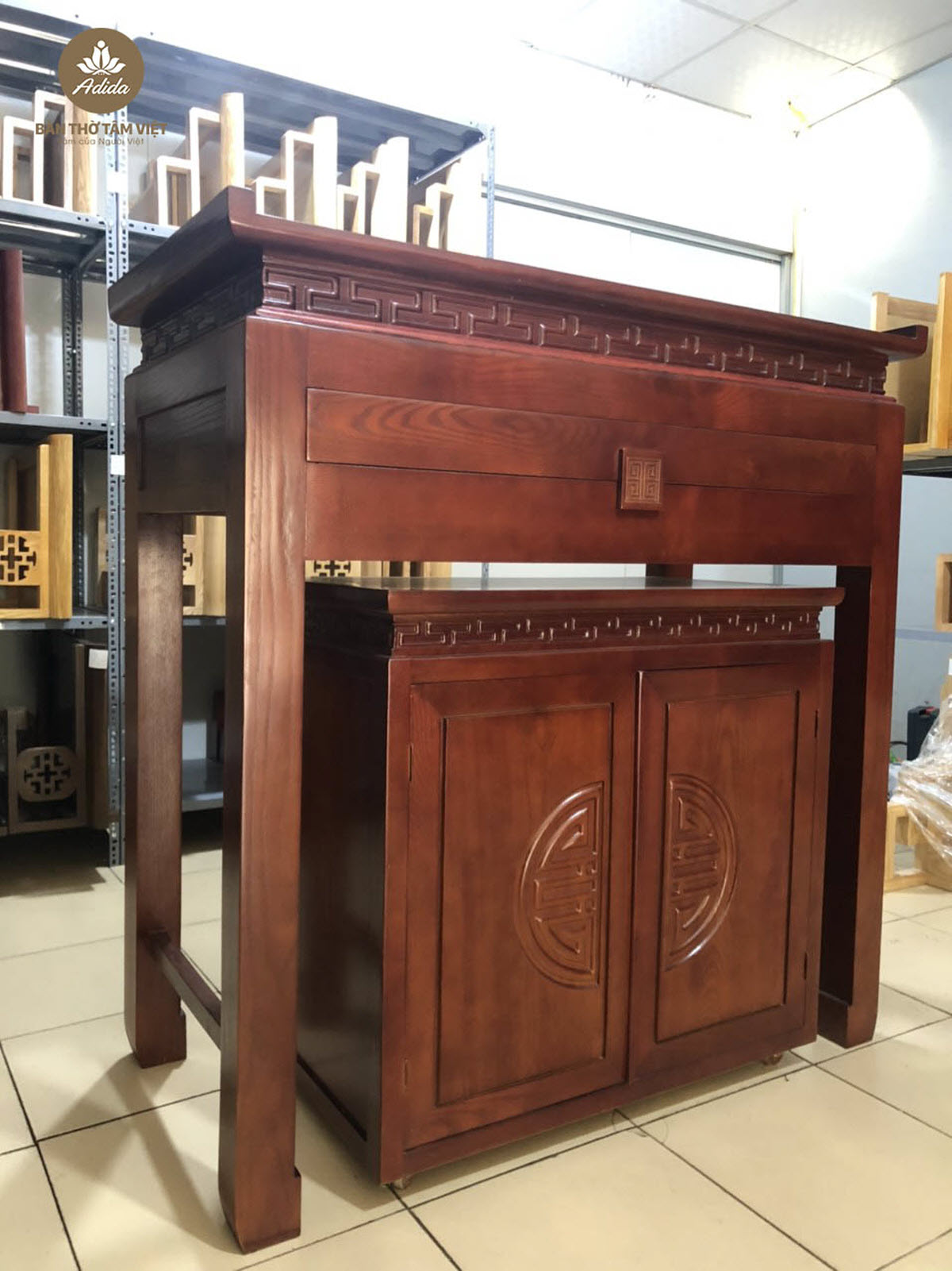 Bàn Thờ Tâm Việt