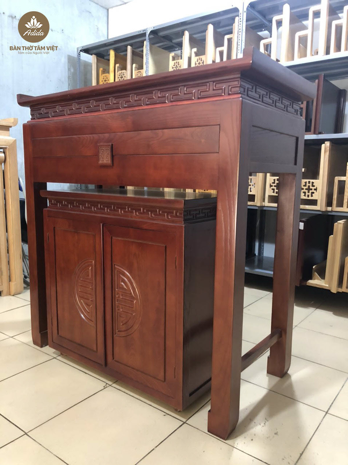 Bàn Thờ Tâm Việt