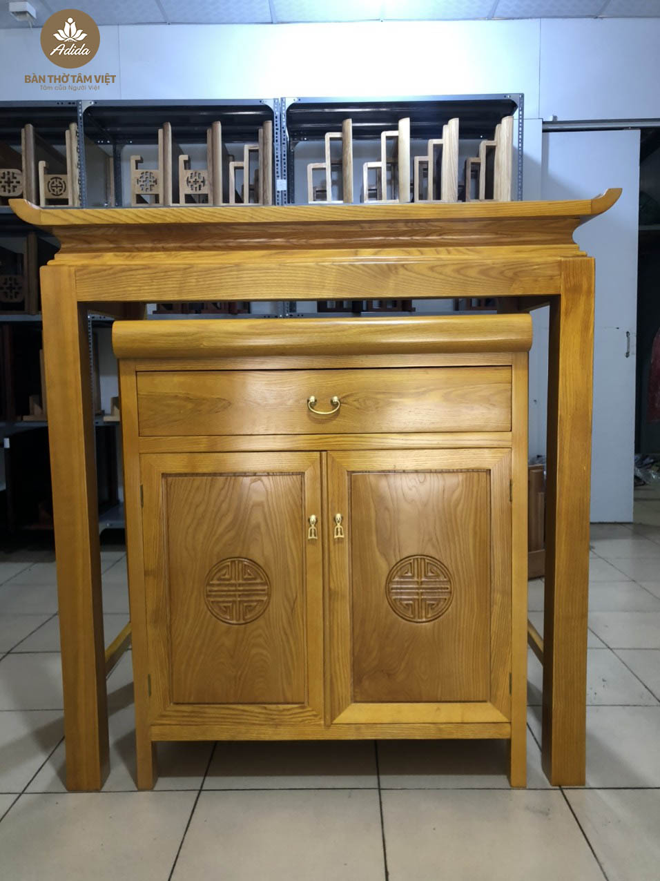 Bàn Thờ Tâm Việt