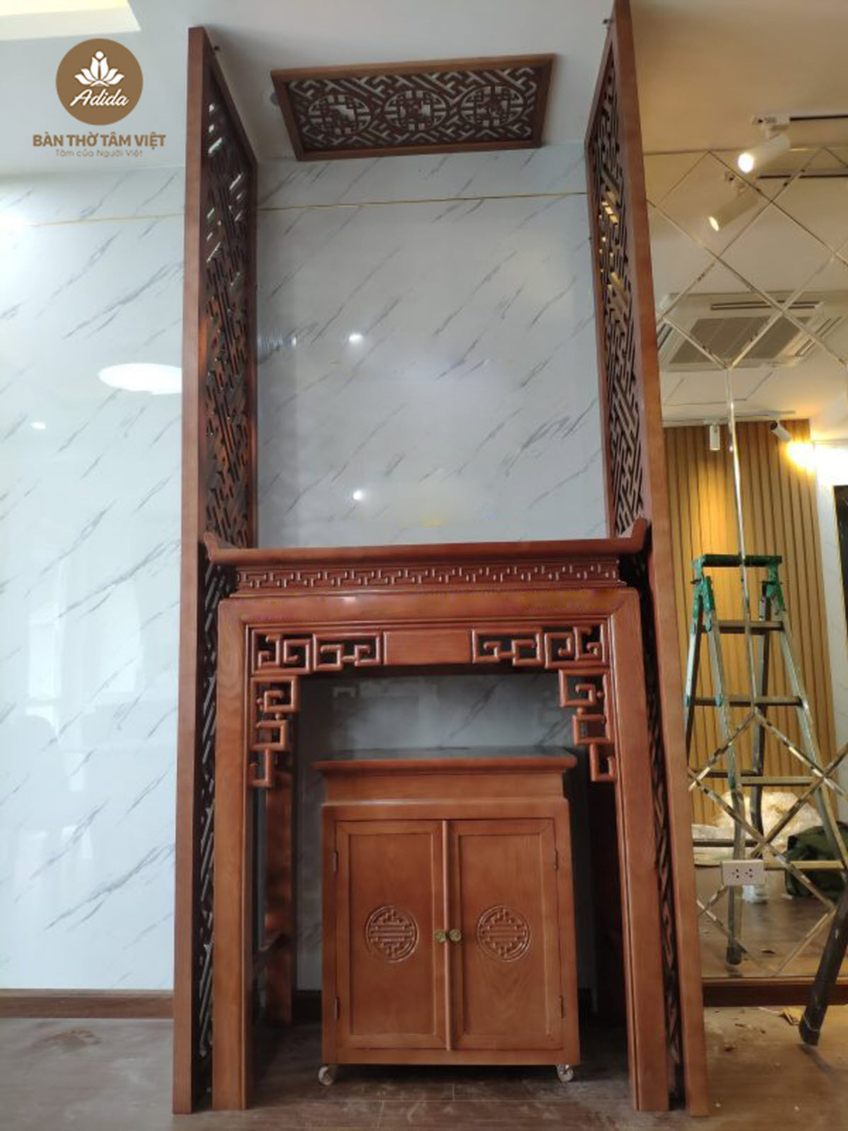 Bàn Thờ Tâm Việt