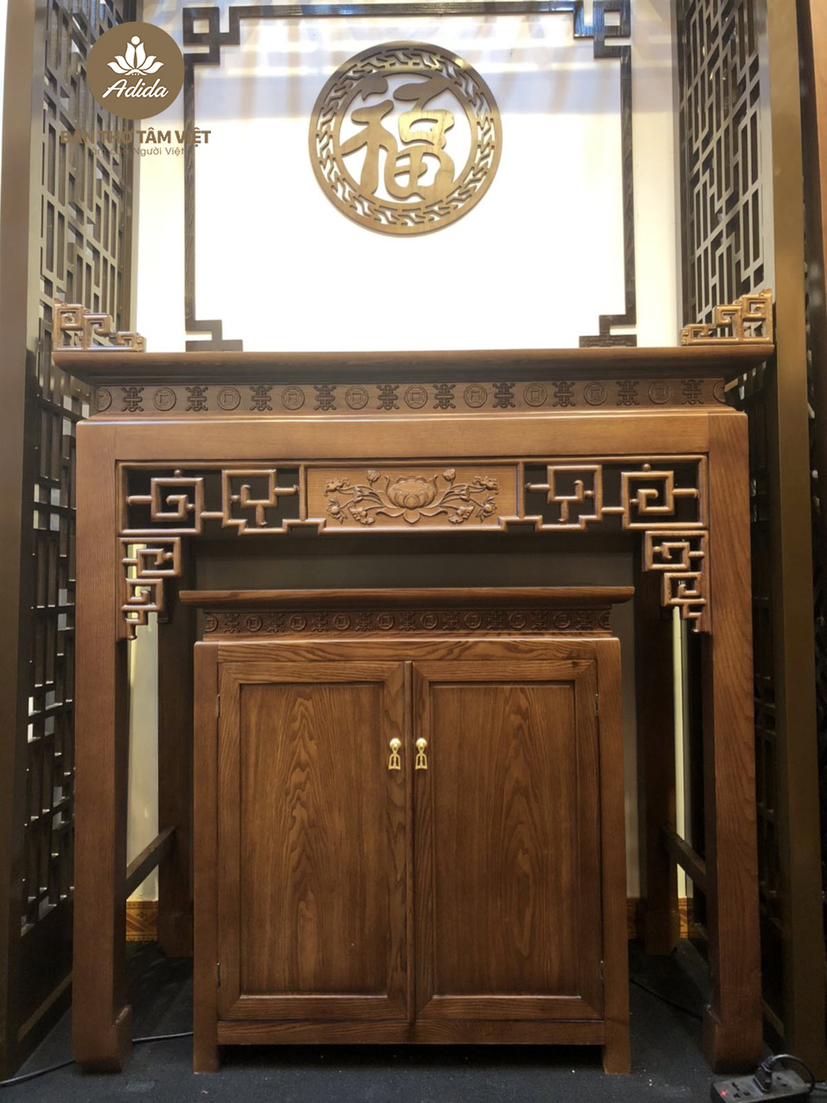 Bàn Thờ Tâm Việt