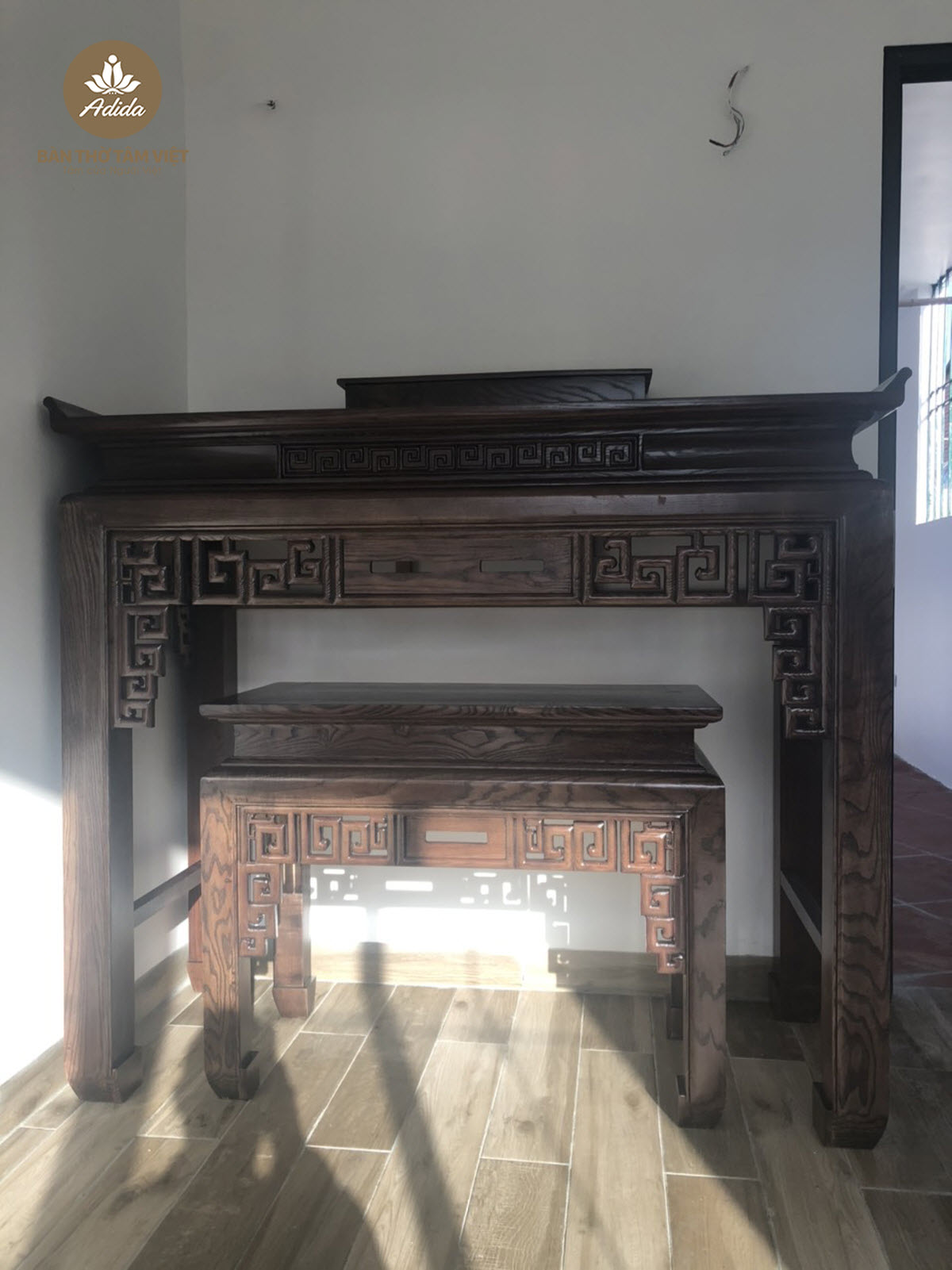 Bàn Thờ Tâm Việt