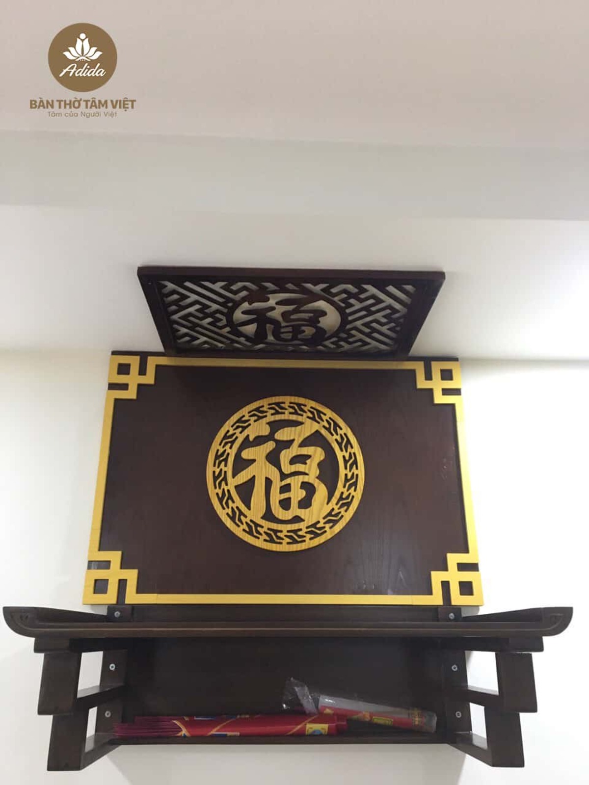 Bàn Thờ Tâm Việt