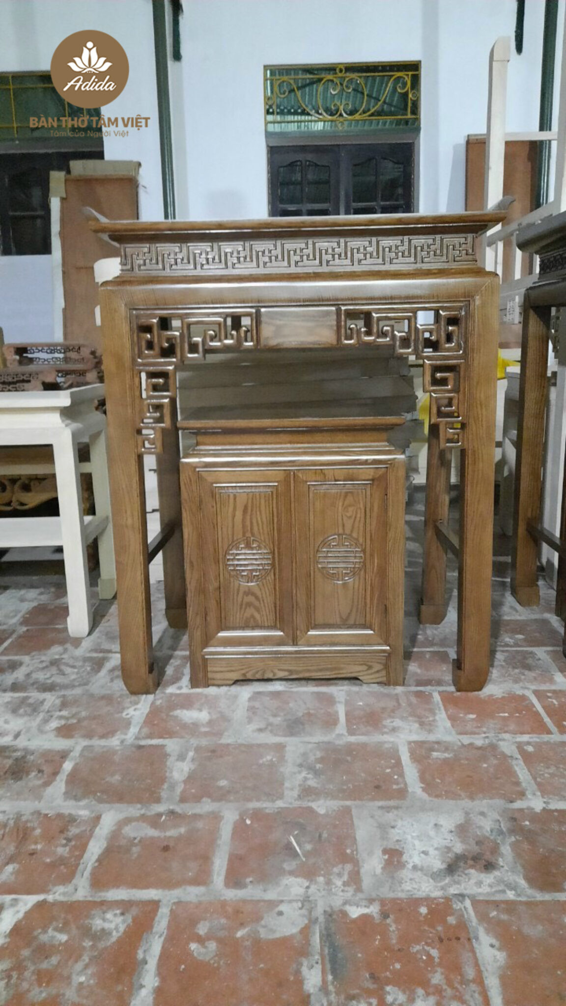 Bàn Thờ Tâm Việt