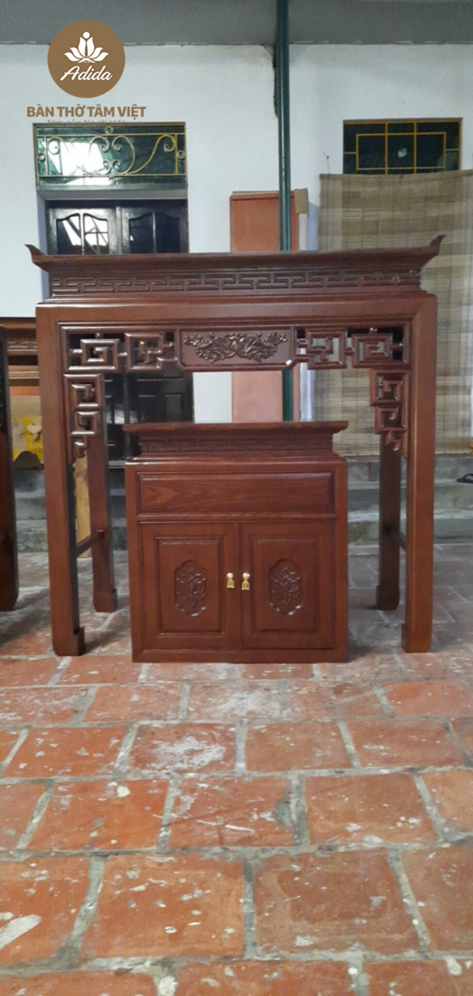 Bàn Thờ Tâm Việt