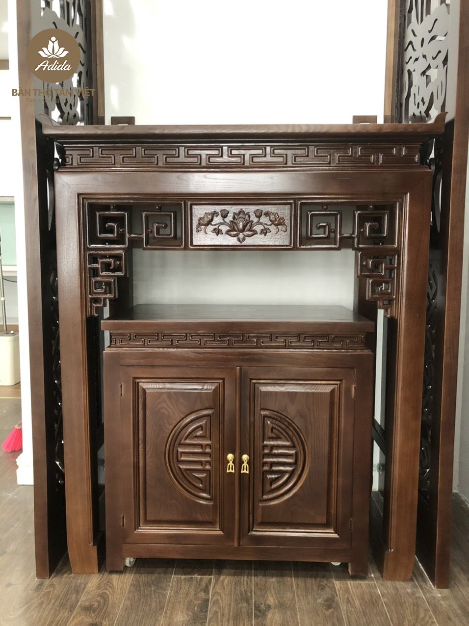 Bàn Thờ Tâm Việt