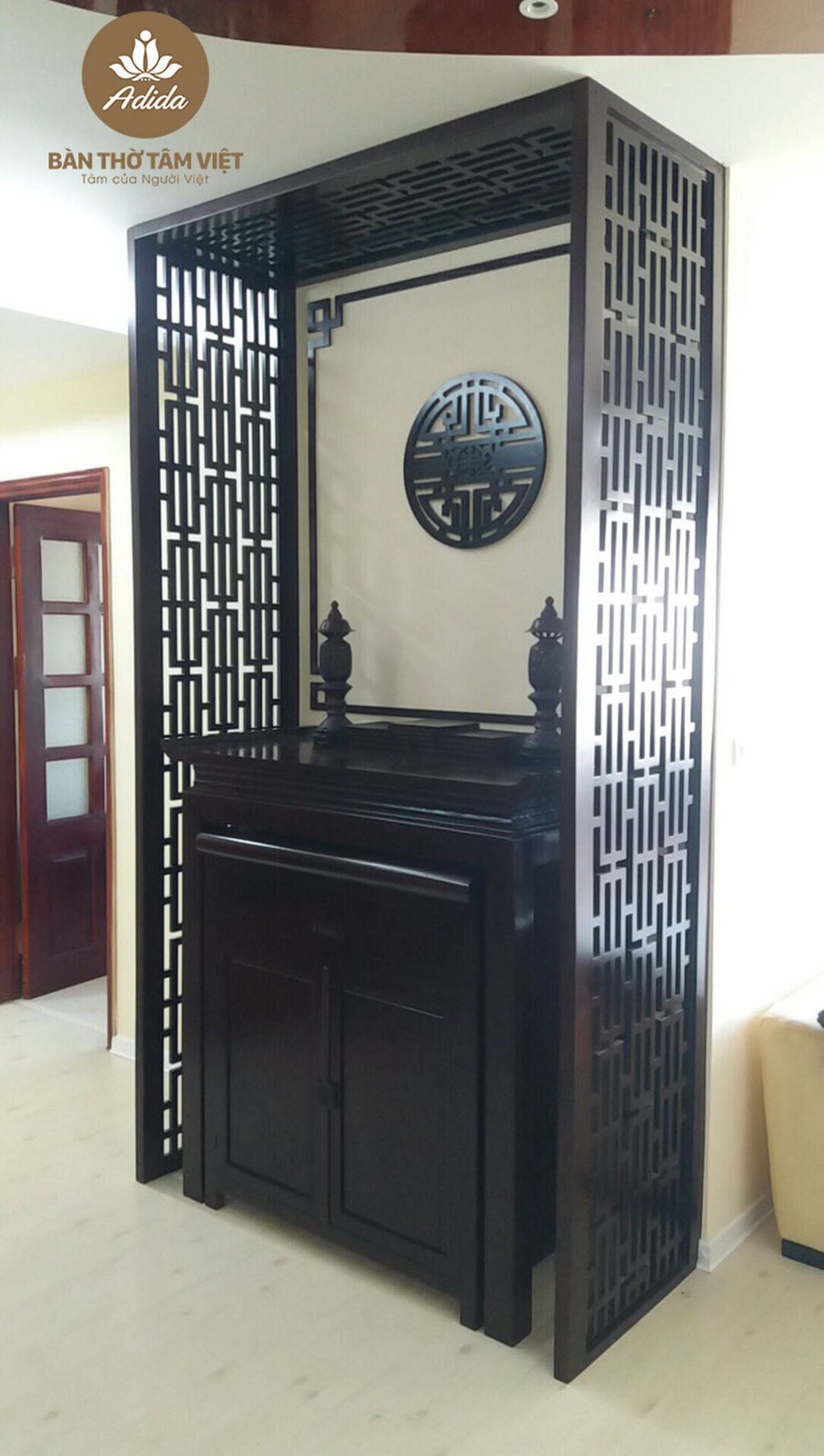 Bàn Thờ Tâm Việt