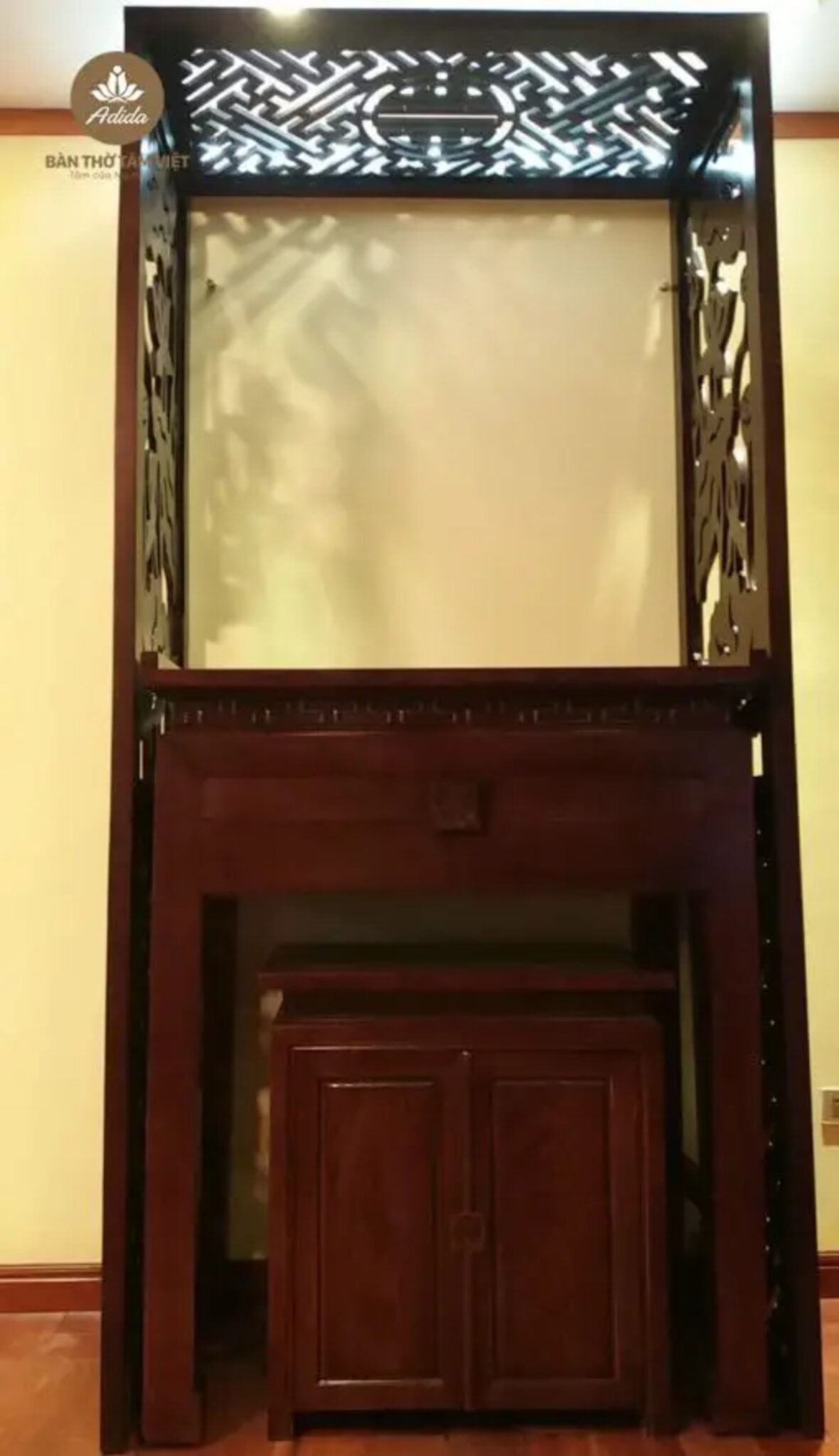 Bàn Thờ Tâm Việt