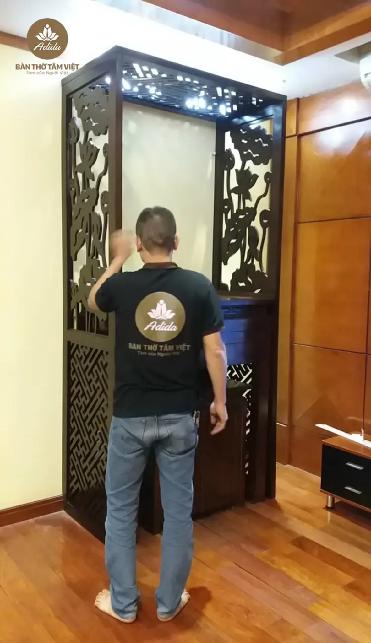 Bàn Thờ Tâm Việt