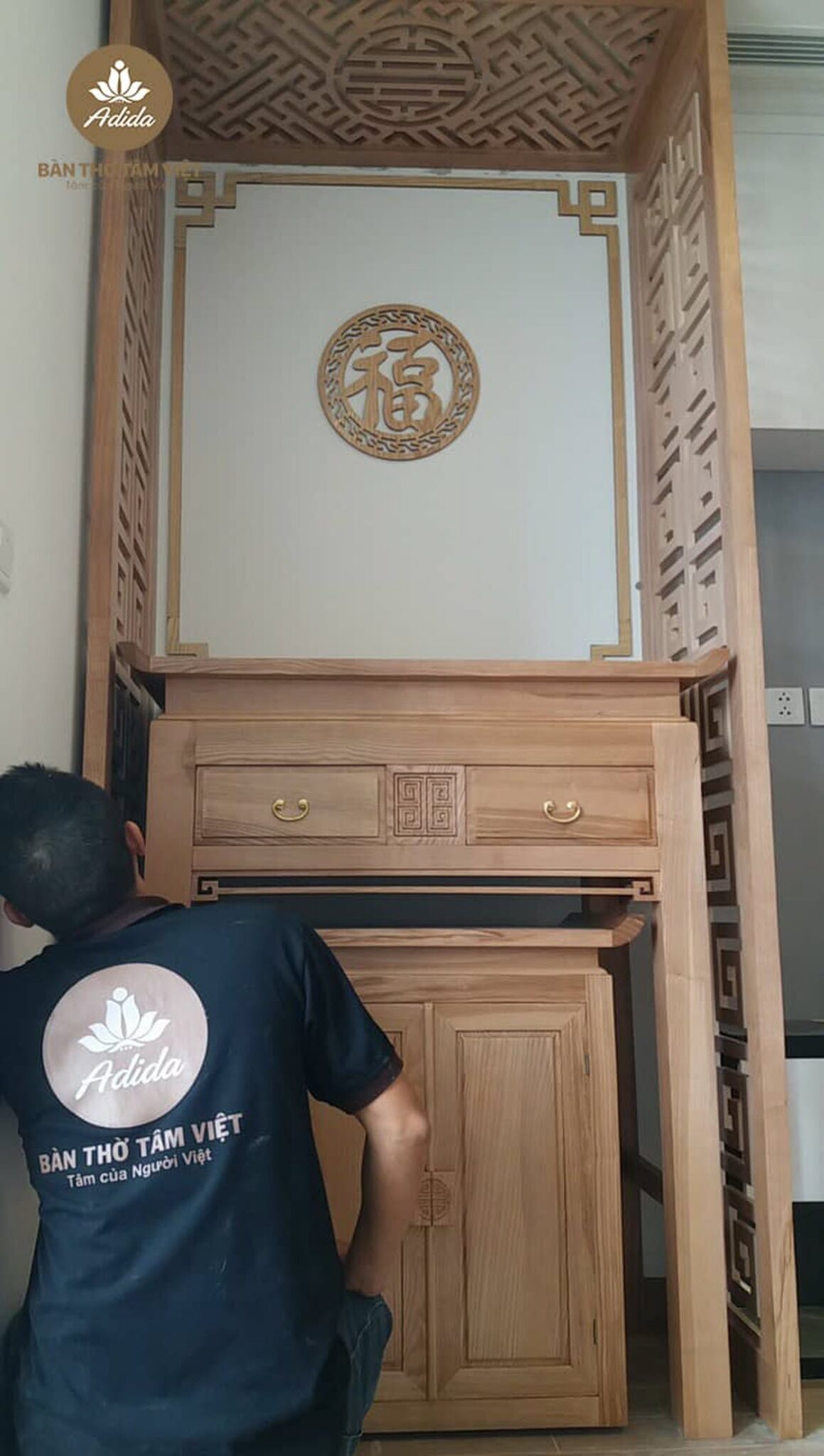 Bàn Thờ Tâm Việt