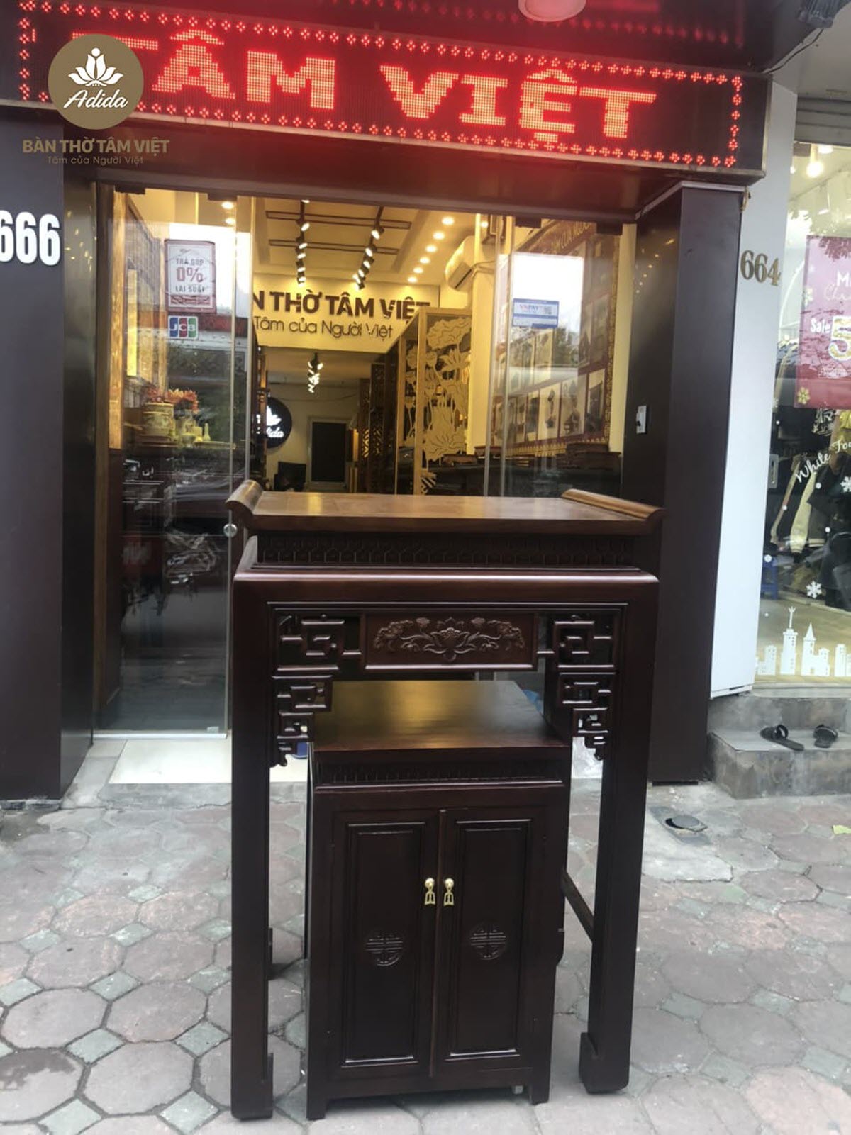 Bàn Thờ Tâm Việt