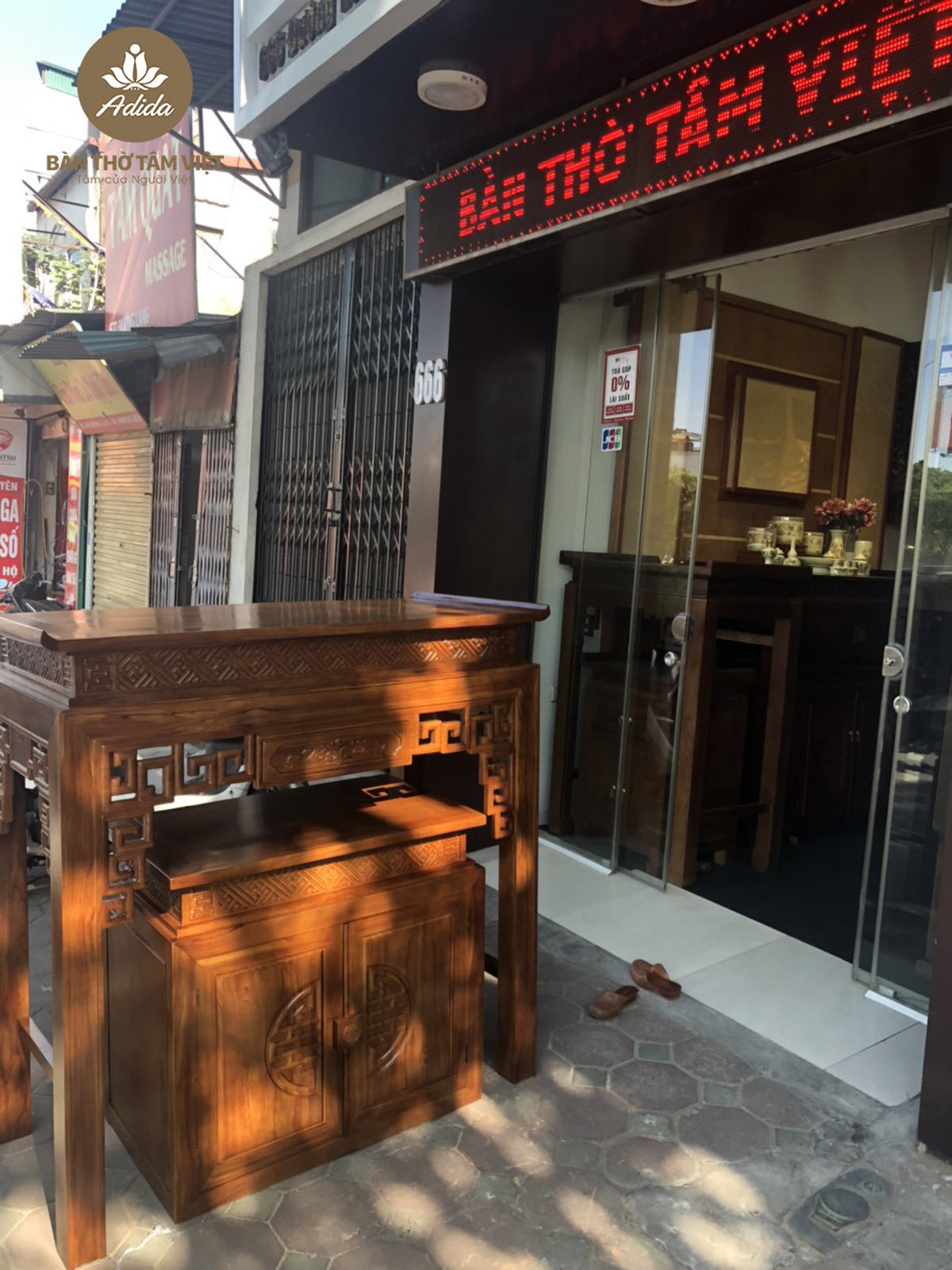 Bàn Thờ Tâm Việt