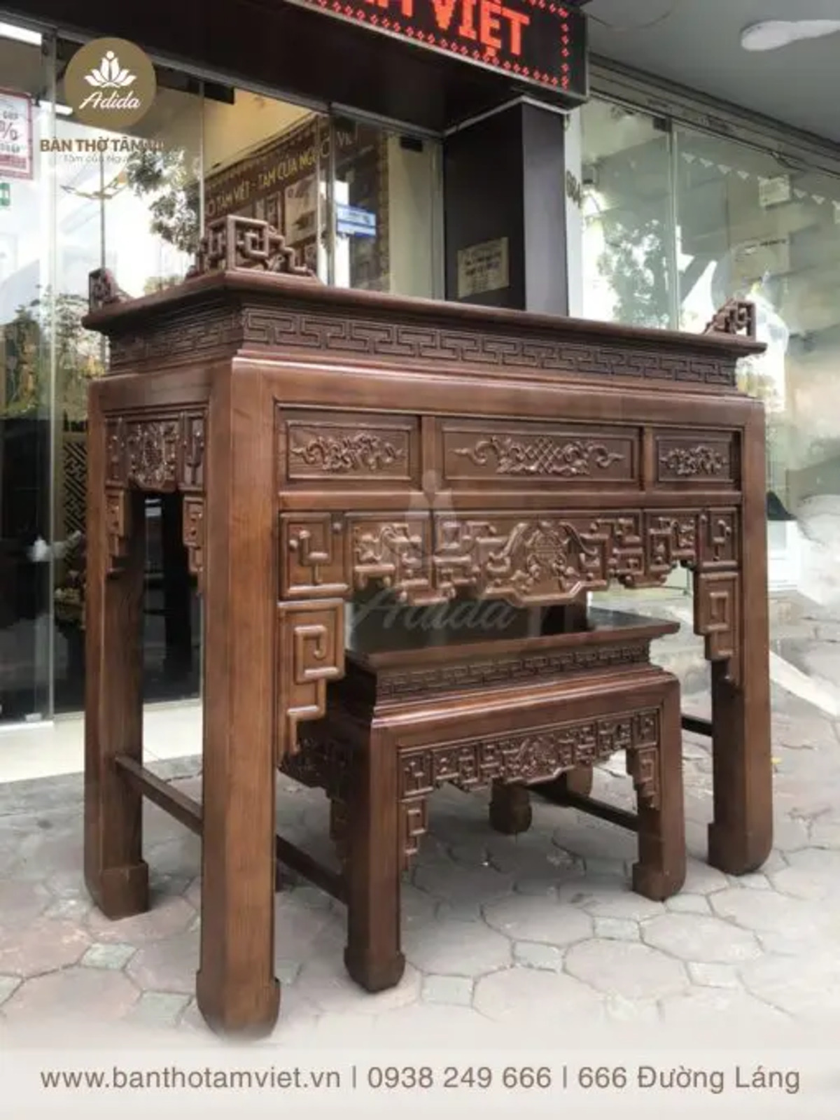 Bàn Thờ Tâm Việt