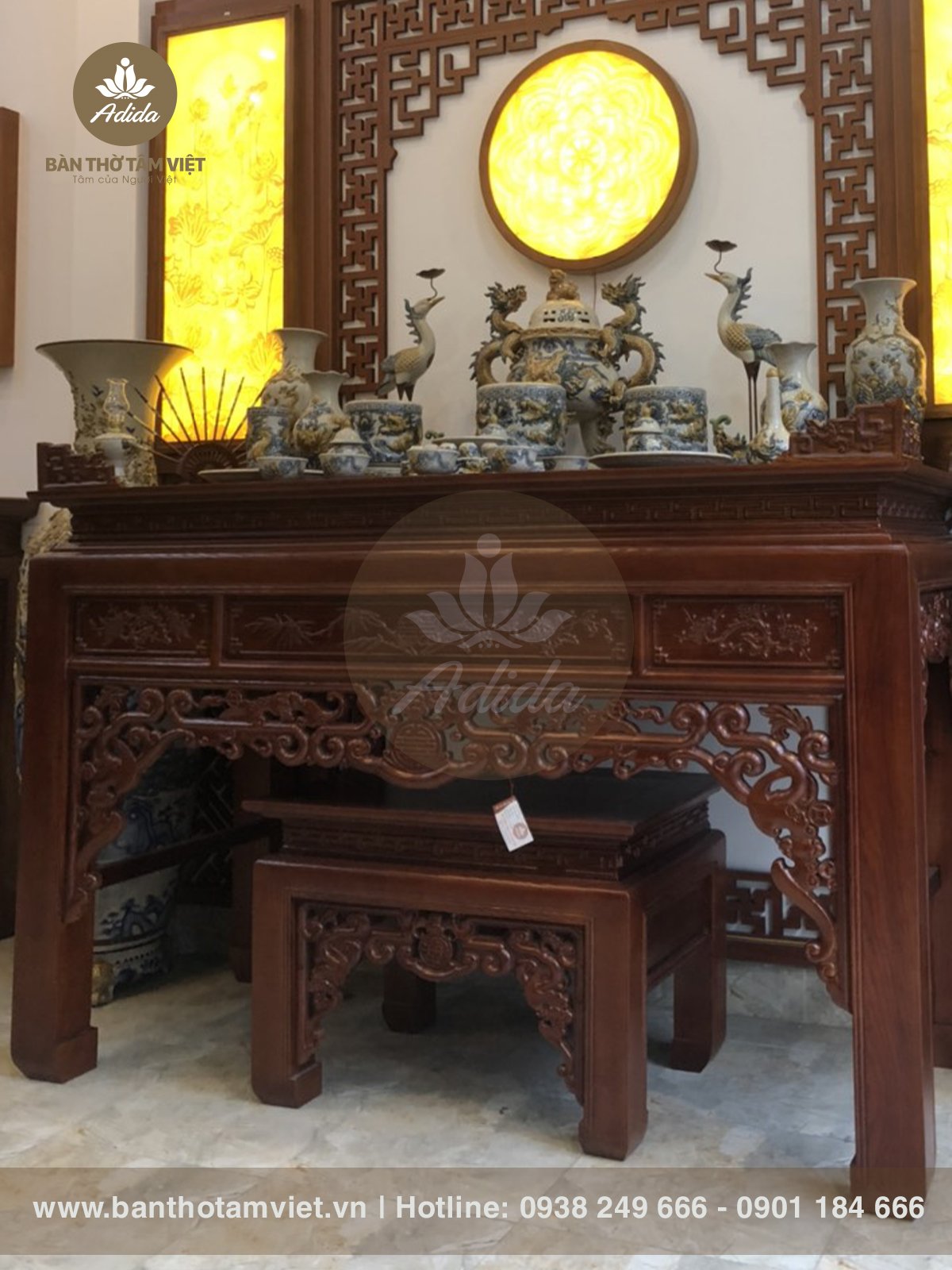 Bàn Thờ Tâm Việt