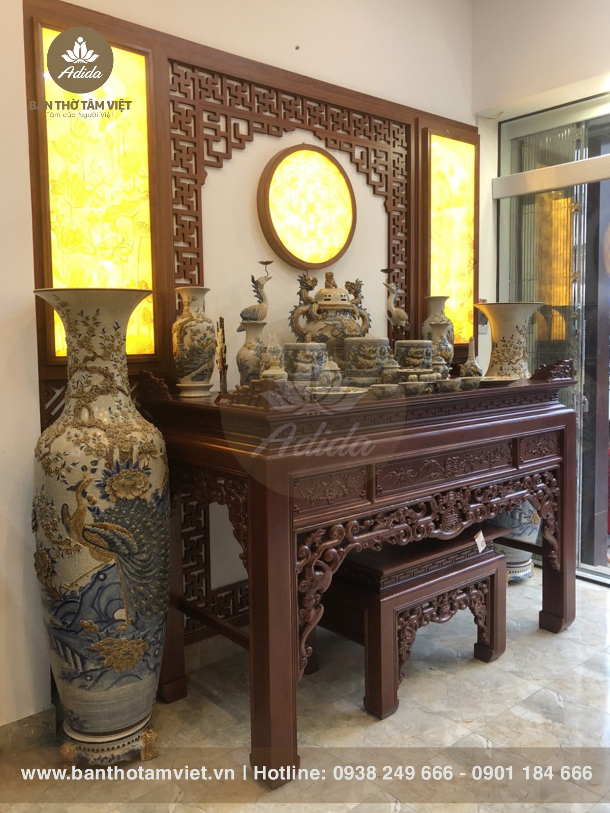 Bàn Thờ Tâm Việt