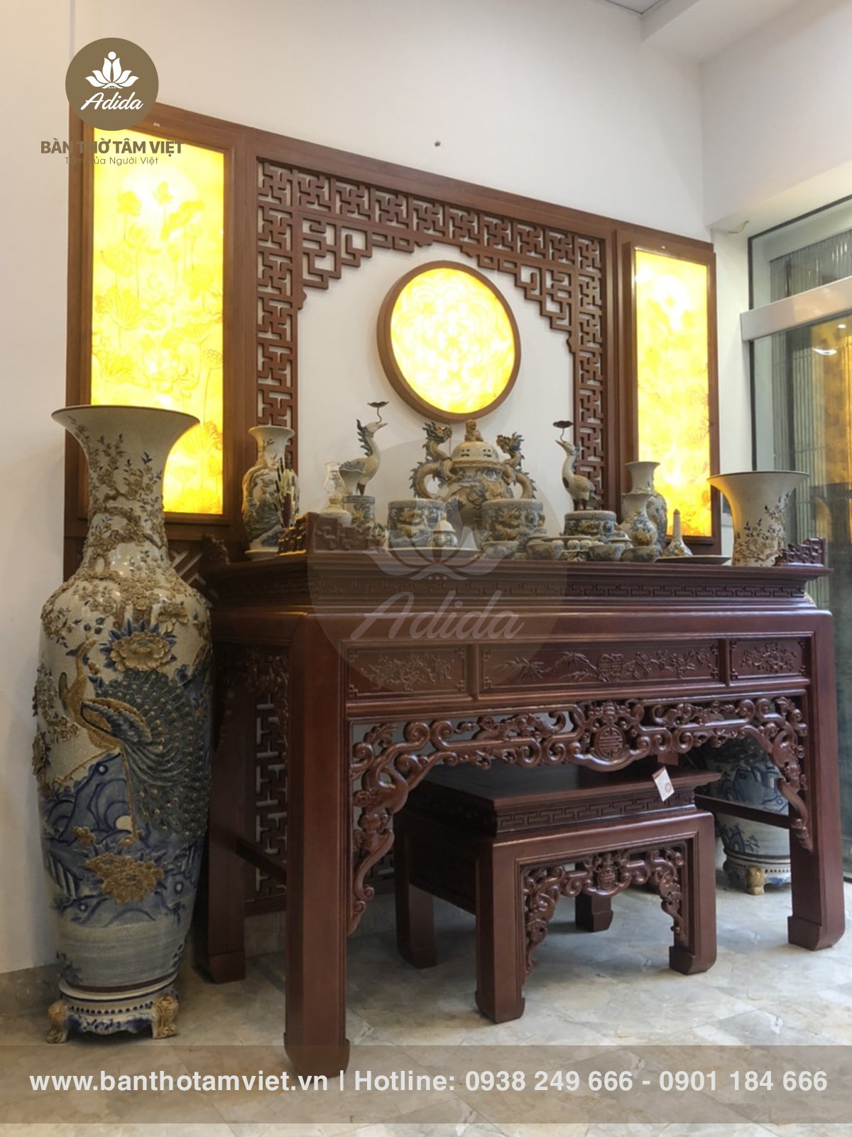 Bàn Thờ Tâm Việt
