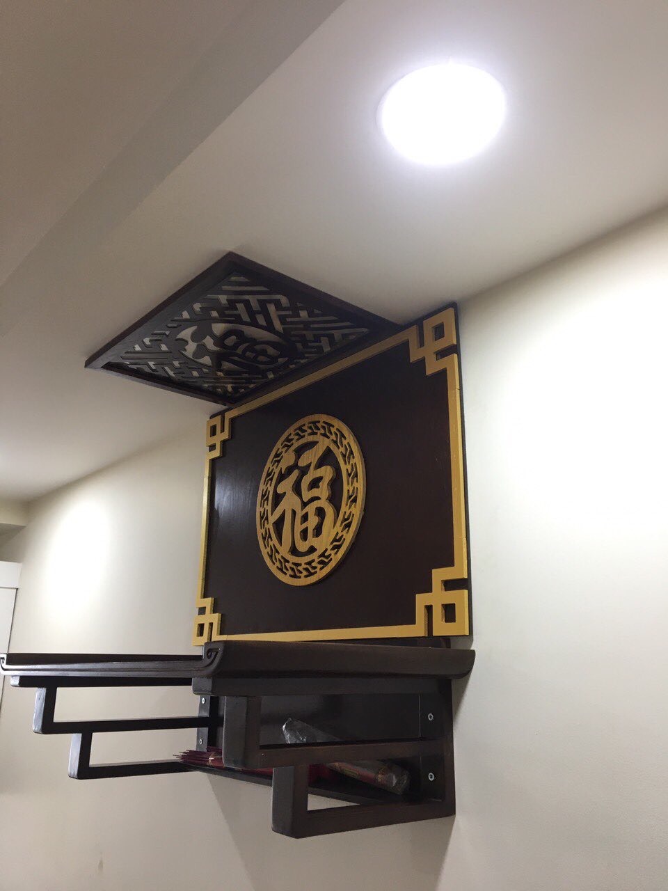Bàn Thờ Tâm Việt
