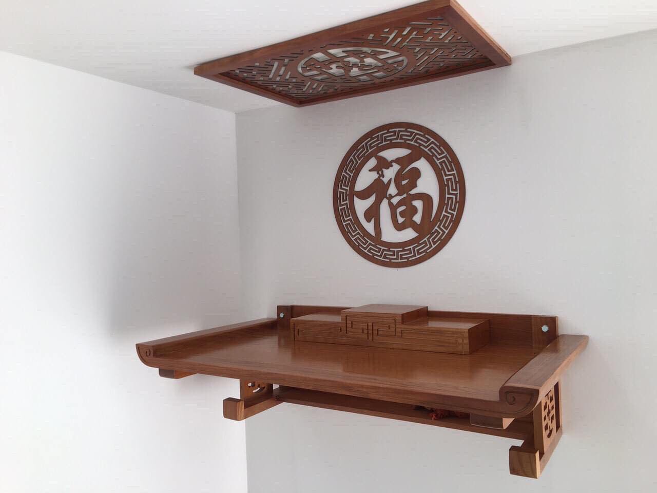 Bàn Thờ Tâm Việt