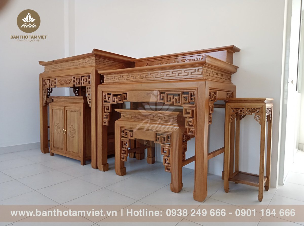 Bàn Thờ Tâm Việt