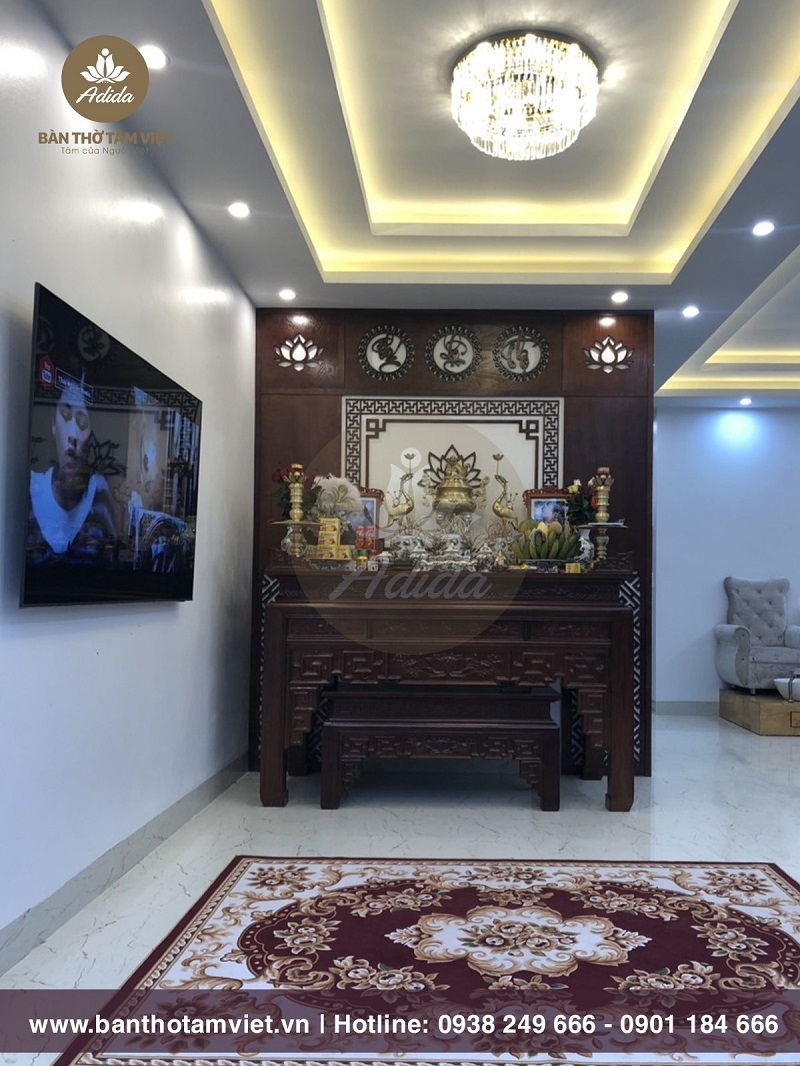 Bàn Thờ Tâm Việt
