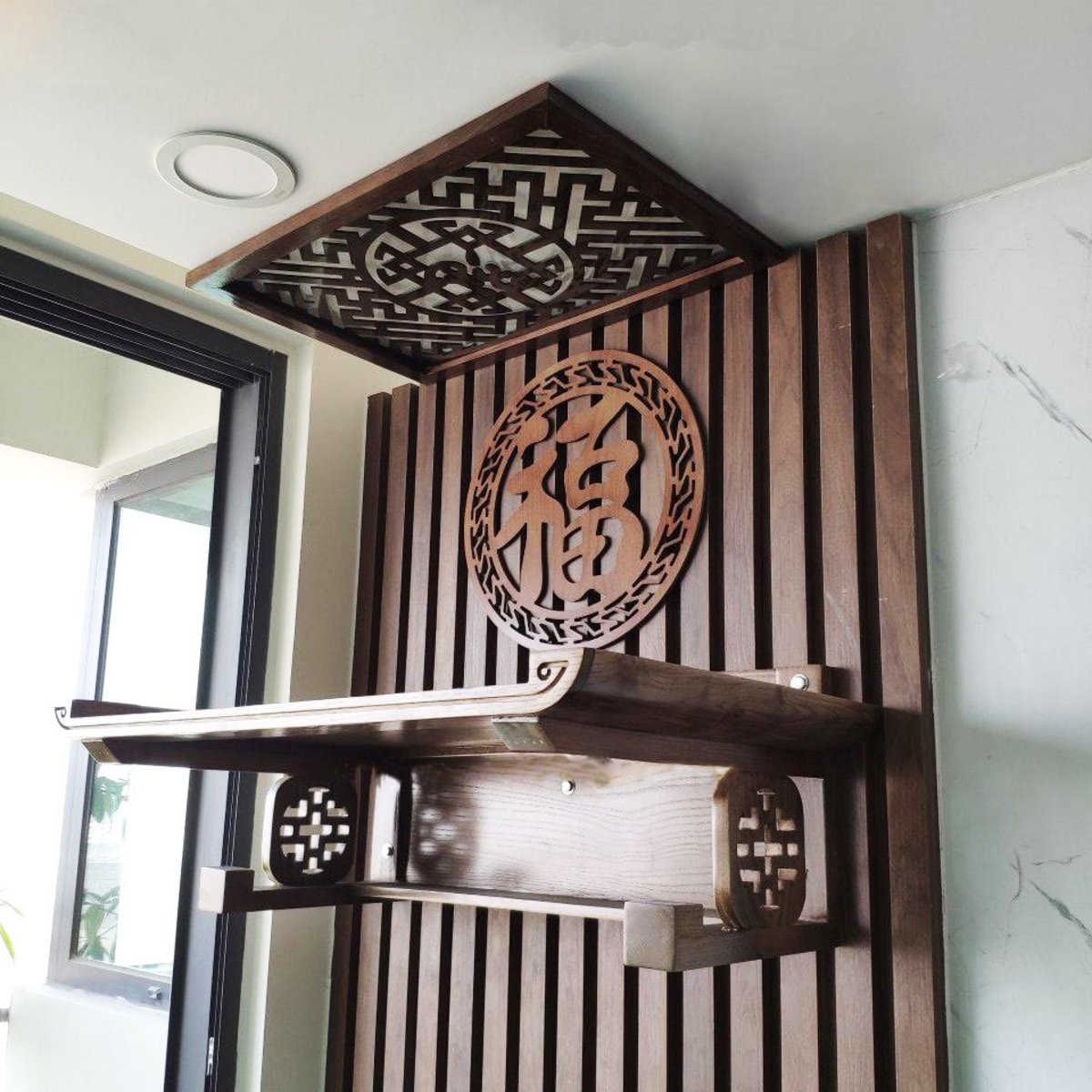 Bàn Thờ Tâm Việt