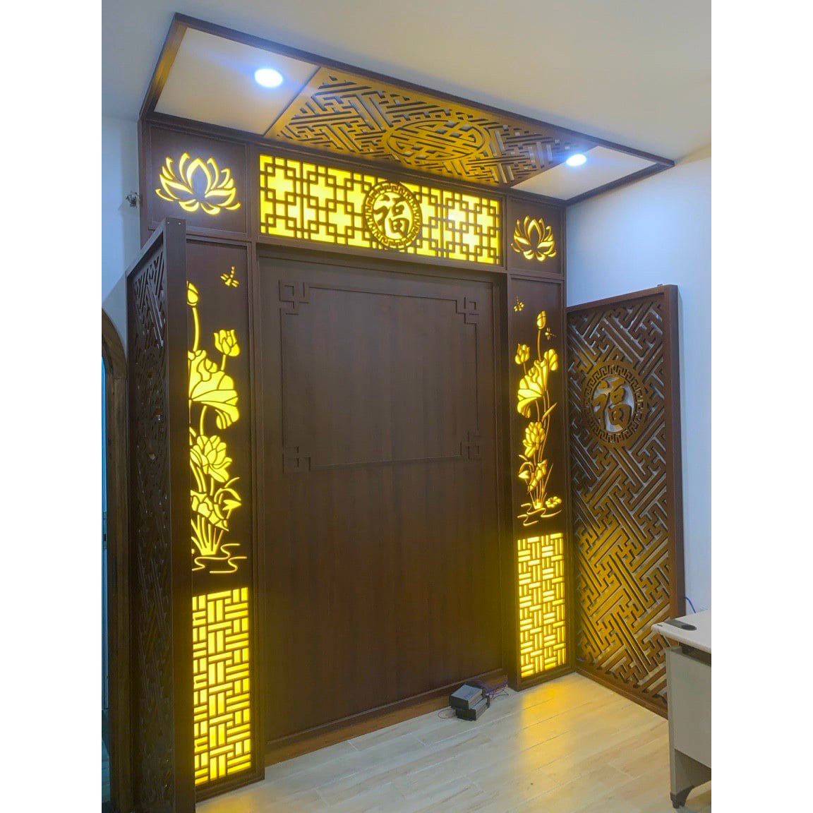 Bàn Thờ Tâm Việt