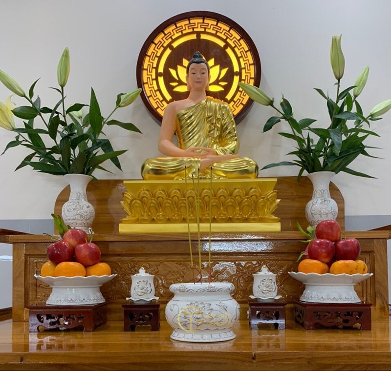 Mẫu bàn thờ Phật đẹp nhất 2023: Trong năm 2023, mẫu bàn thờ Phật đang được thiết kế với sự kết hợp của truyền thống và hiện đại mang lại cho chúng ta những cảm nhận thật tuyệt vời. Với hình ảnh đẹp mắt nhất về mẫu bàn thờ Phật 2023 này, bạn sẽ đón nhận năng lượng thuần khiết và tràn đầy yêu thương của Đức Phật.