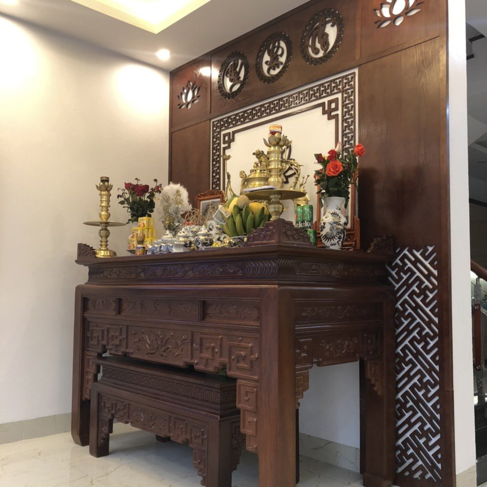 Bàn Thờ Tâm Việt